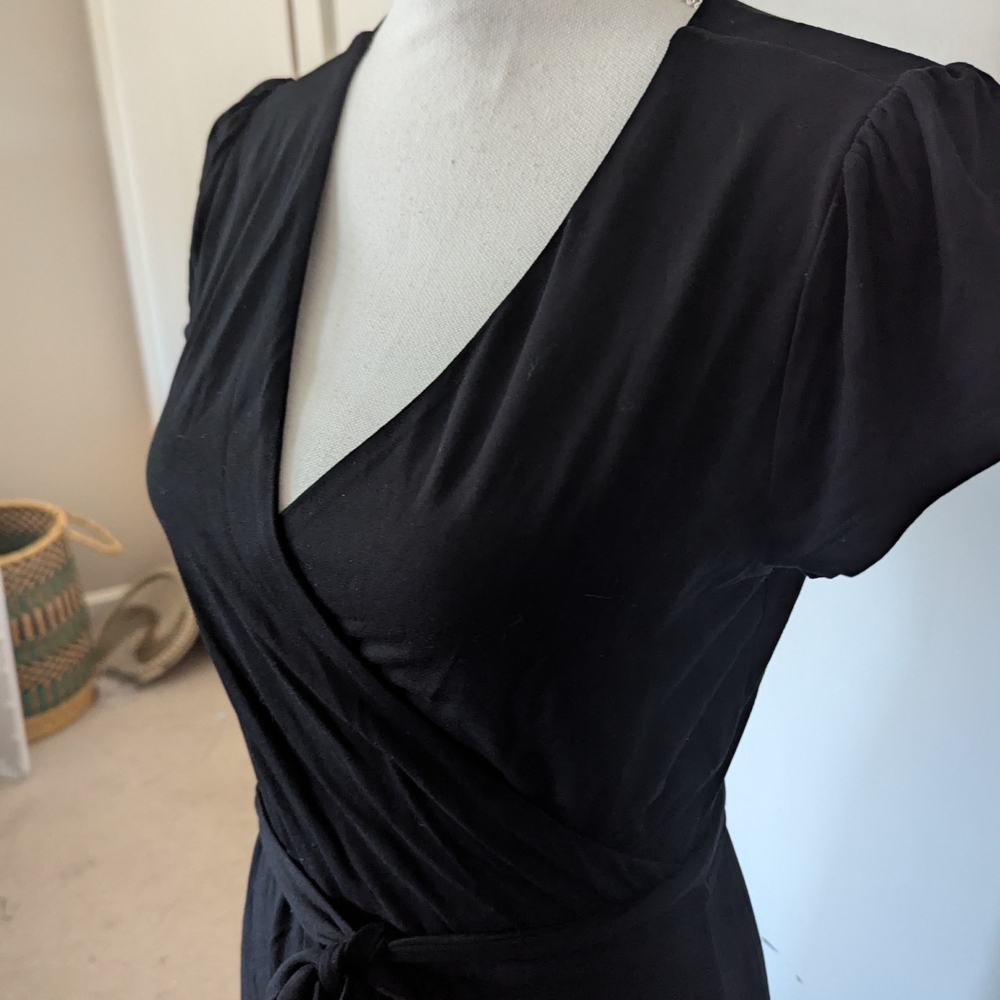 Elegant Black Wrap Dress - Picture 2 of 3